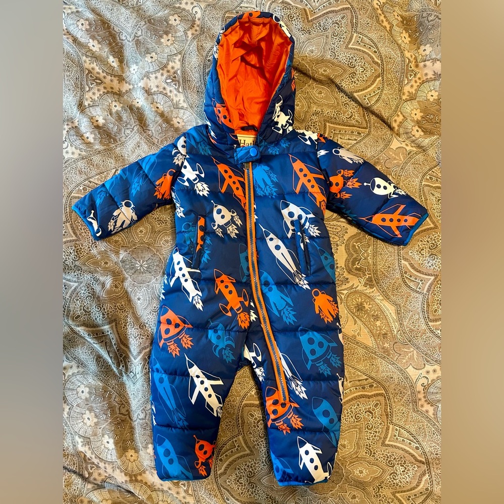 Hatley NWOT Infant Snowsuit, Rocket Ship Pattern